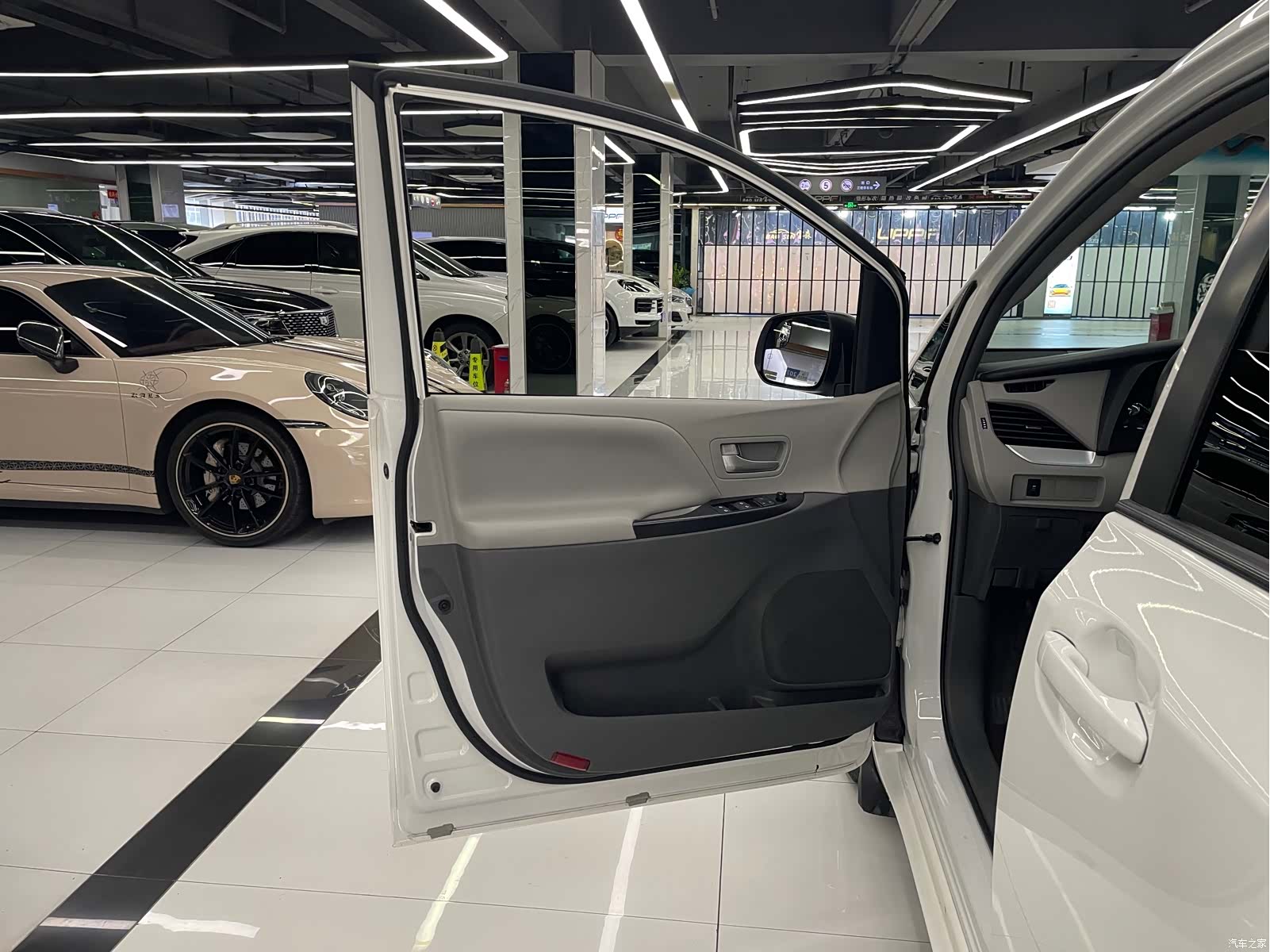 Toyota Sienna, 2016 30