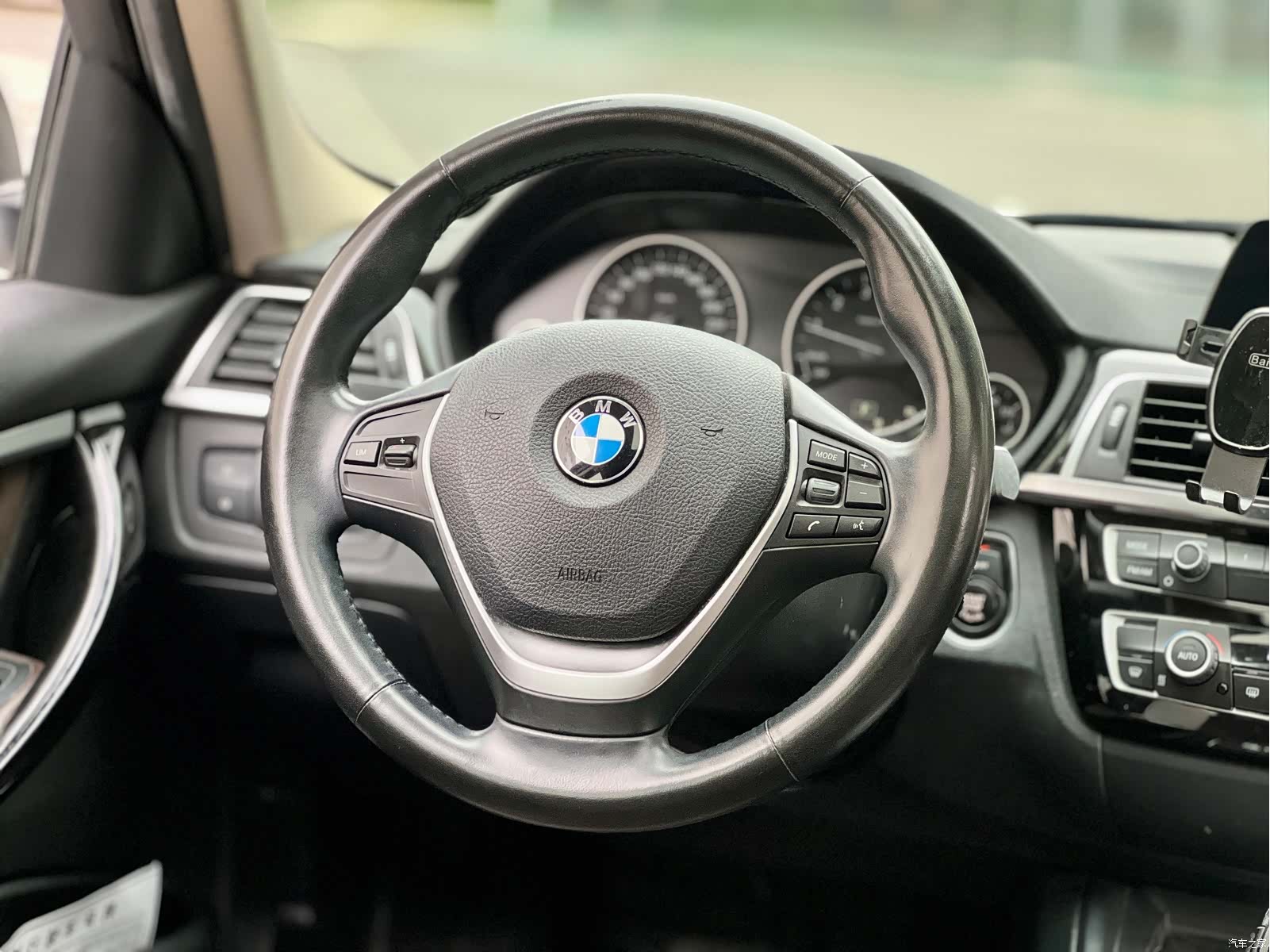 BMW 3 Series, 2018 11