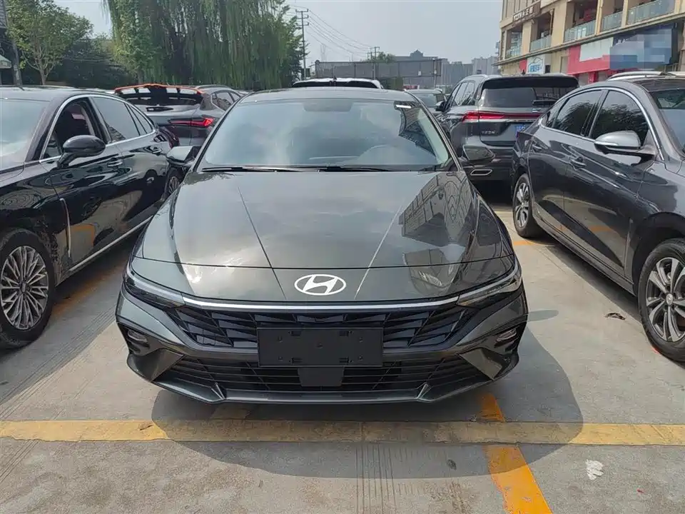 Hyundai Elantra