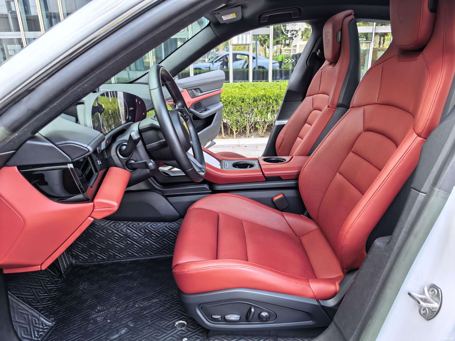 Porsche Taycan, 2023 41