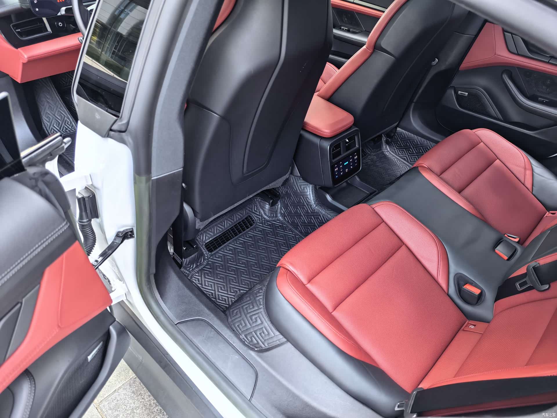 Porsche Taycan, 2023 45