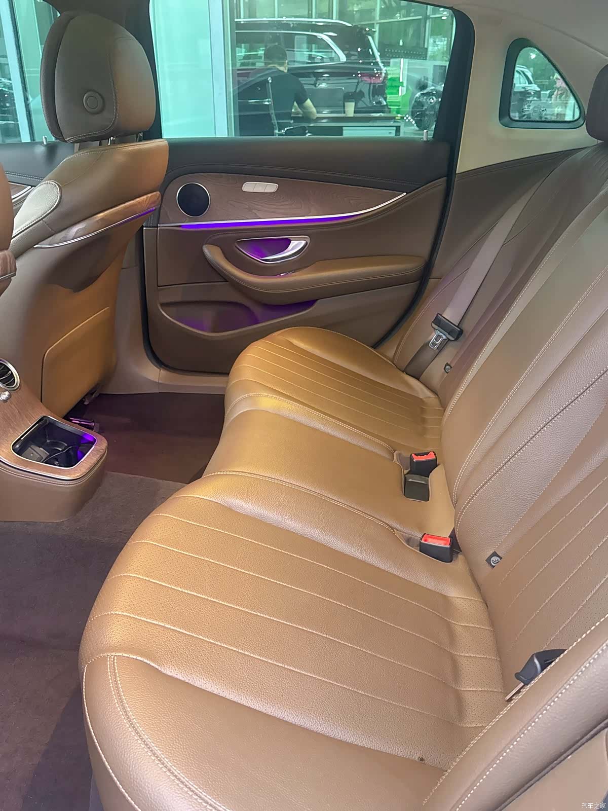 Mercedes-Benz E-Class, 2022 6