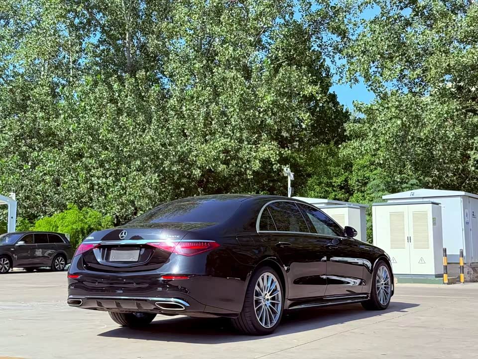 Mercedes-Benz S-class Mercedes-Benz S-class
