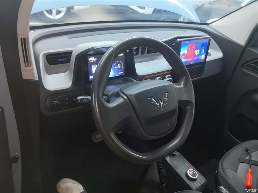 Wuling MINIEV, 2021 10