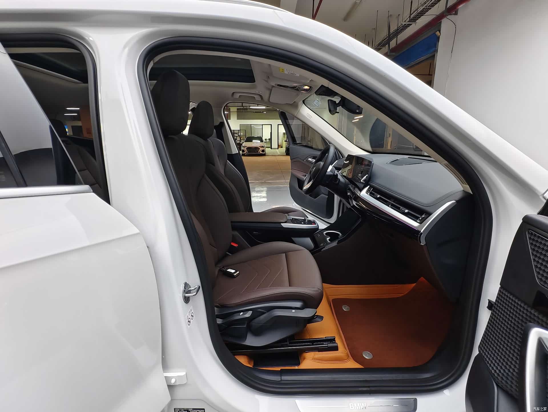 BMW X1, 2023 12