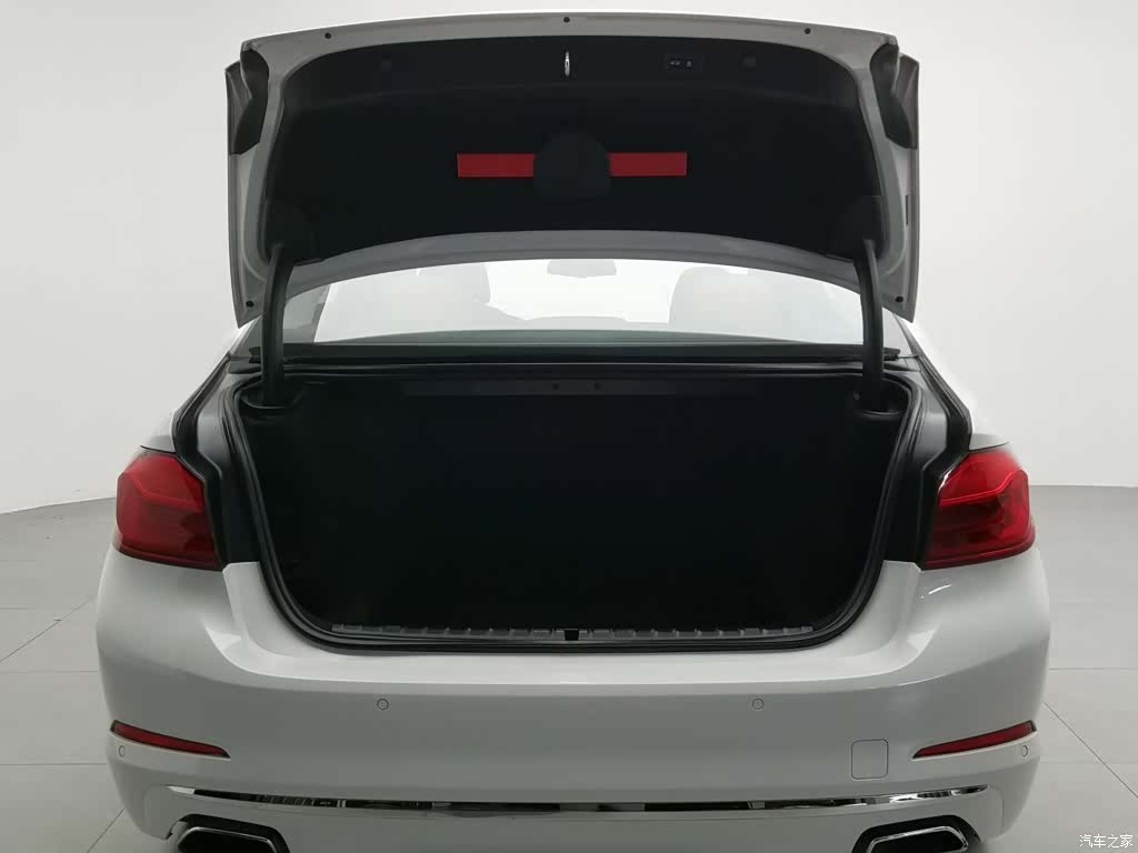 BMW 5 Series, 2018 16
