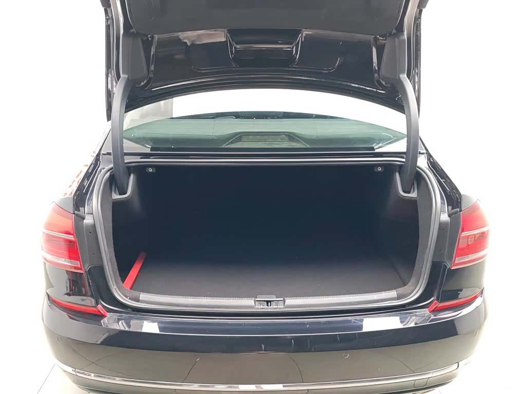 Volkswagen Passat, 2018 16