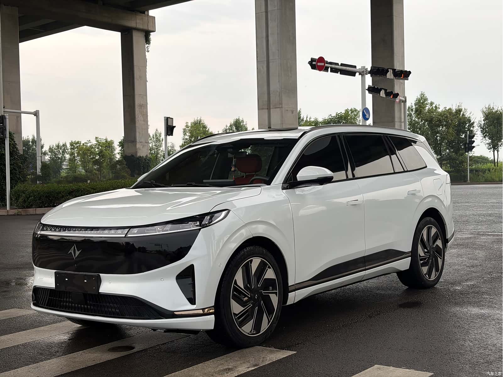 DongFeng eπ008, 2024 2