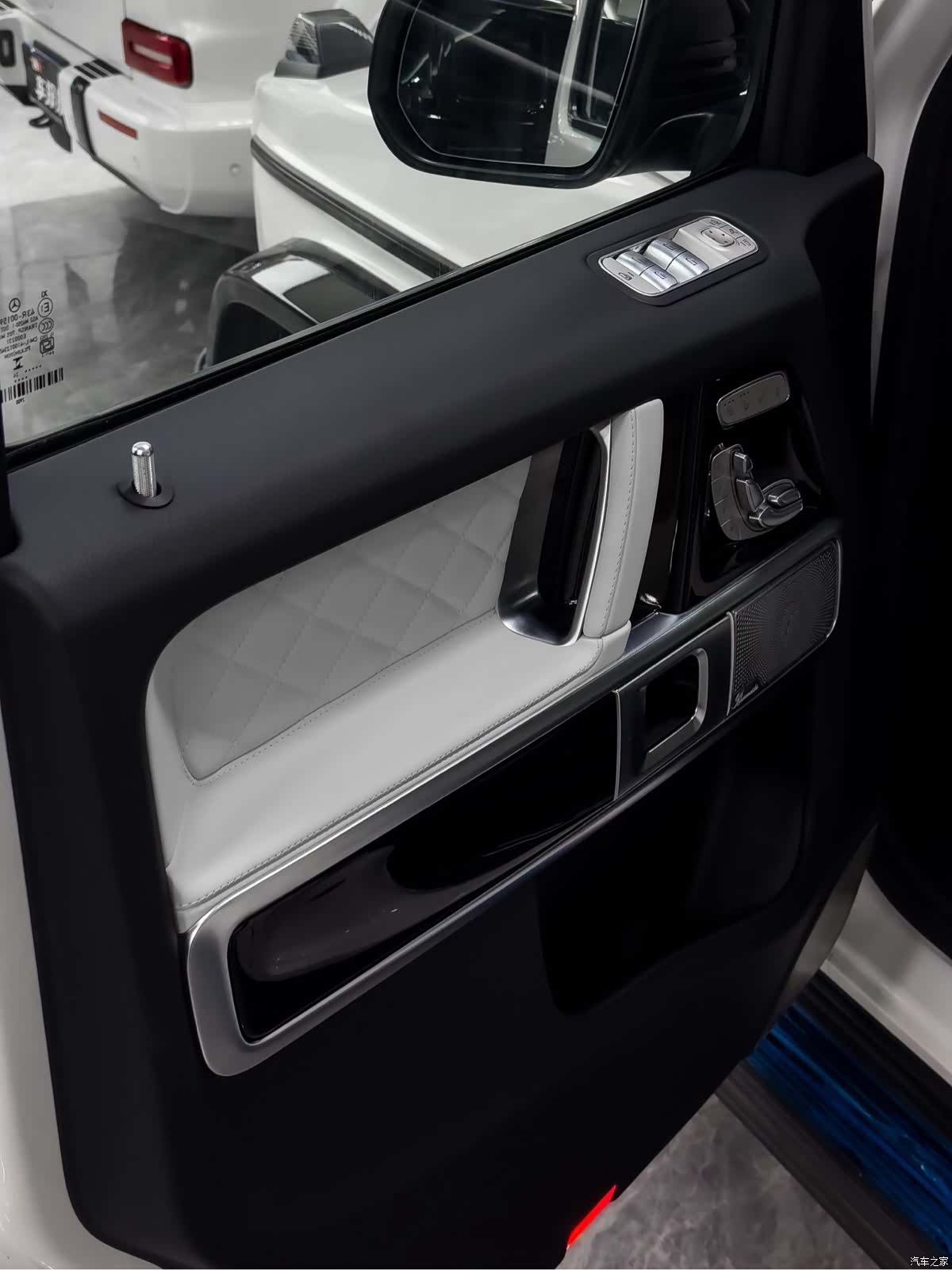Mercedes-Benz G-Class, 2025 16