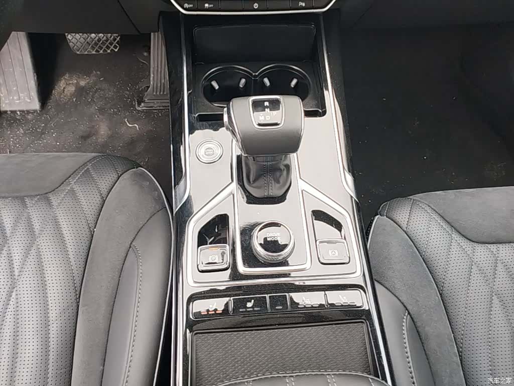 Hongqi HS5, 2022 14