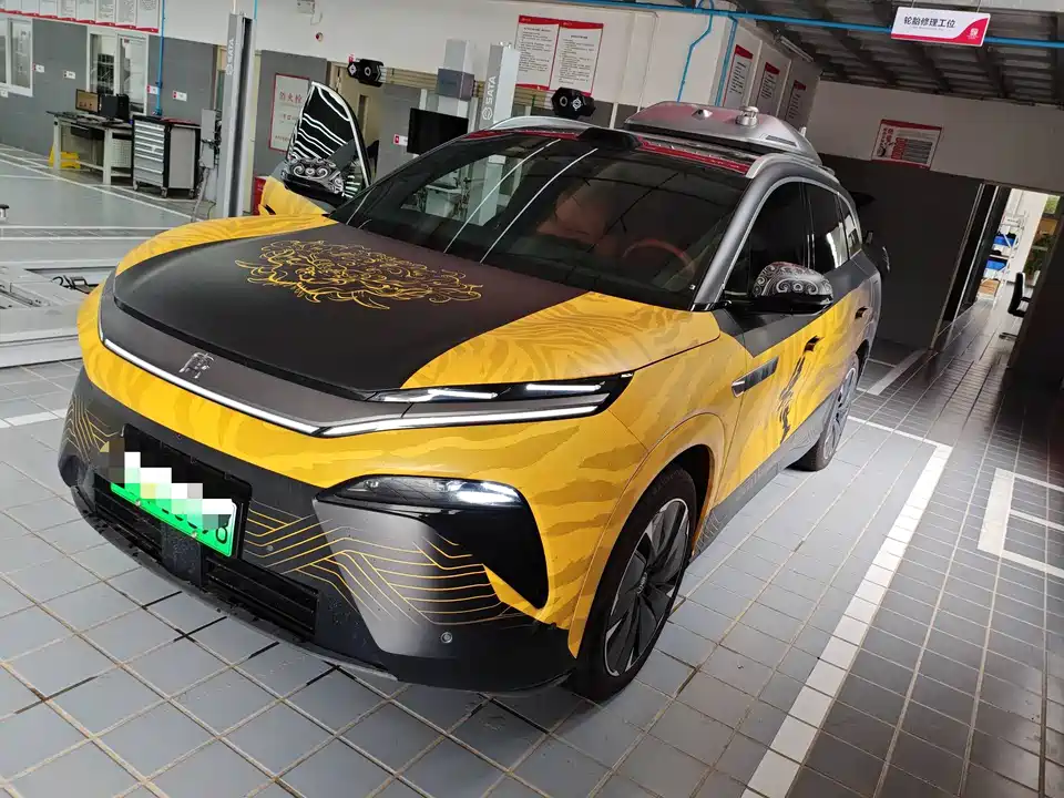 BYD Tang L