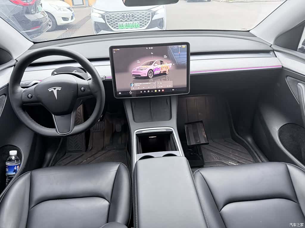 Tesla Model Y, 2023 7