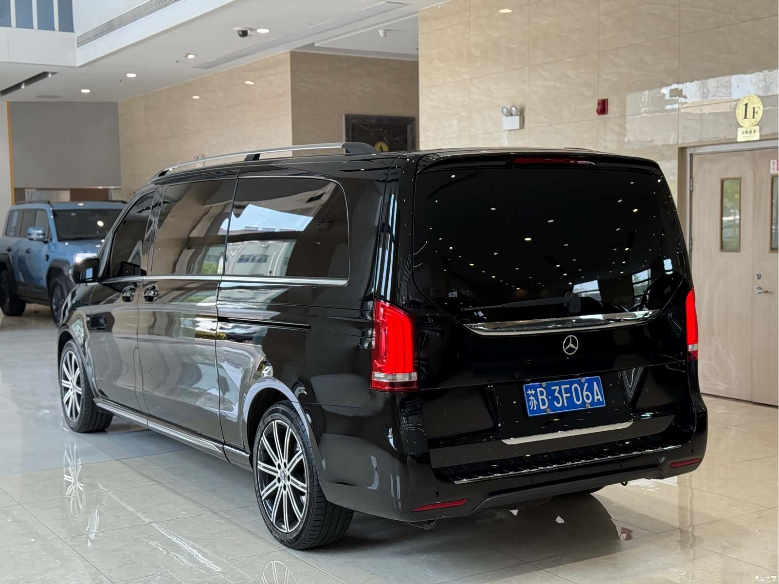 Mercedes-Benz V-Class, 2021 21