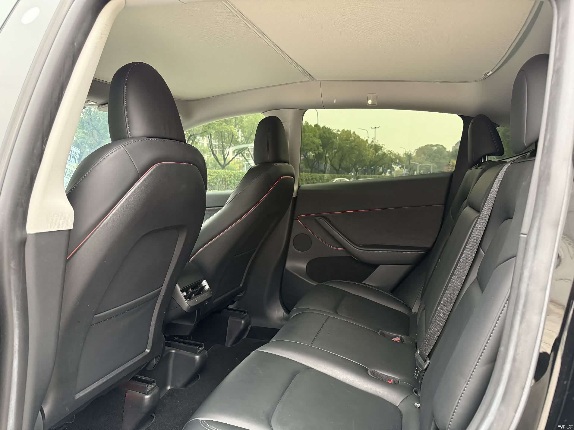 Tesla Model Y, 2022 9