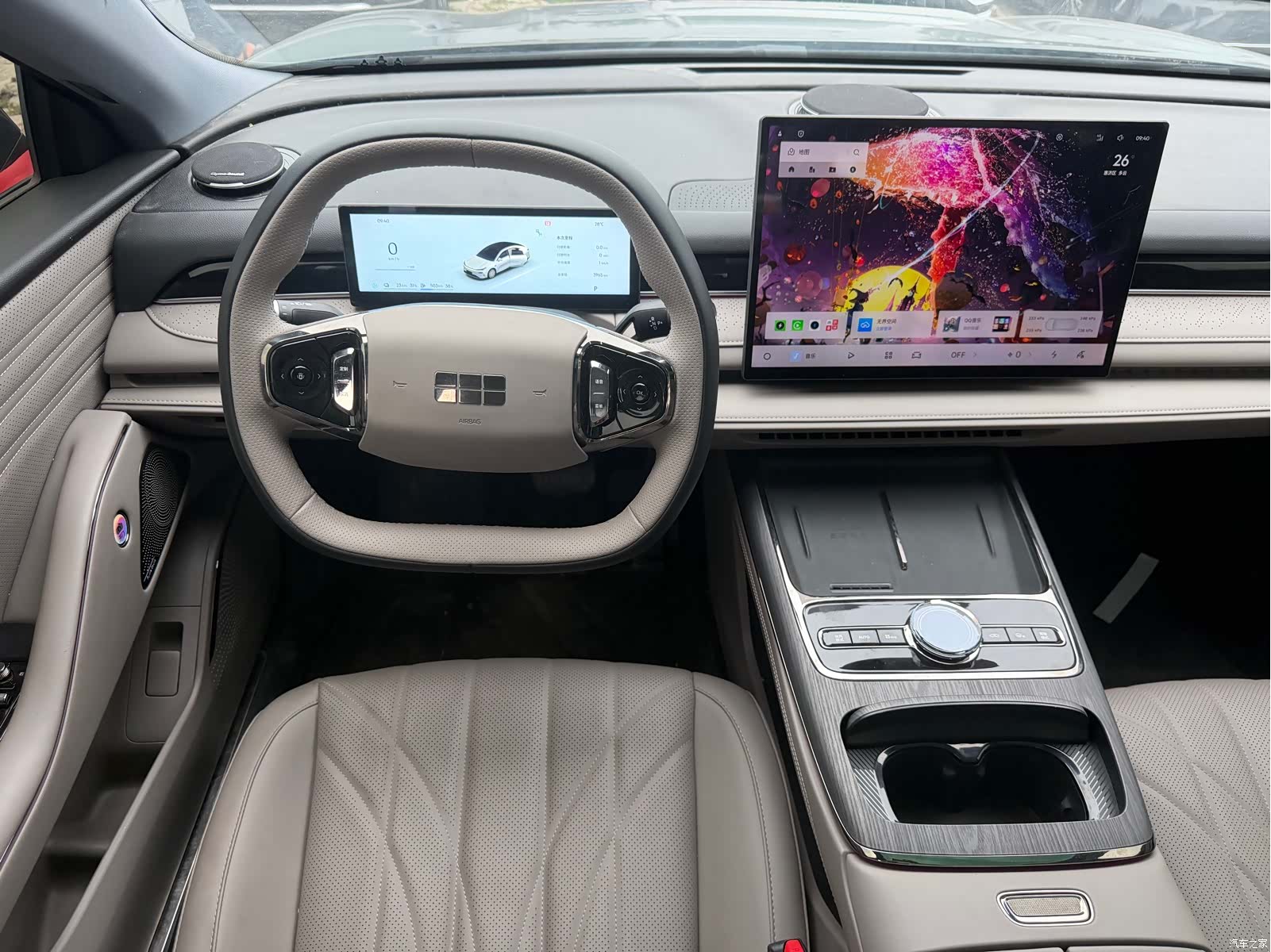 Geely 8, 2025 8