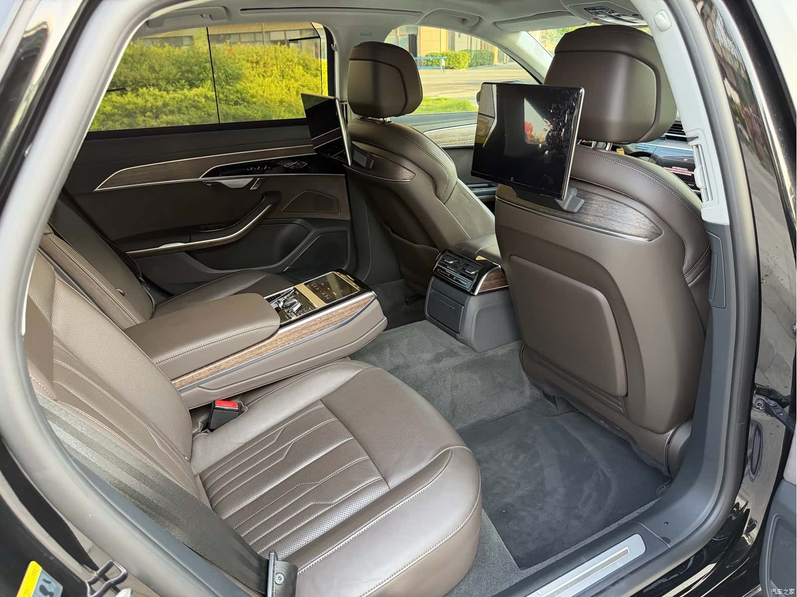 Audi A8L, 2023 7