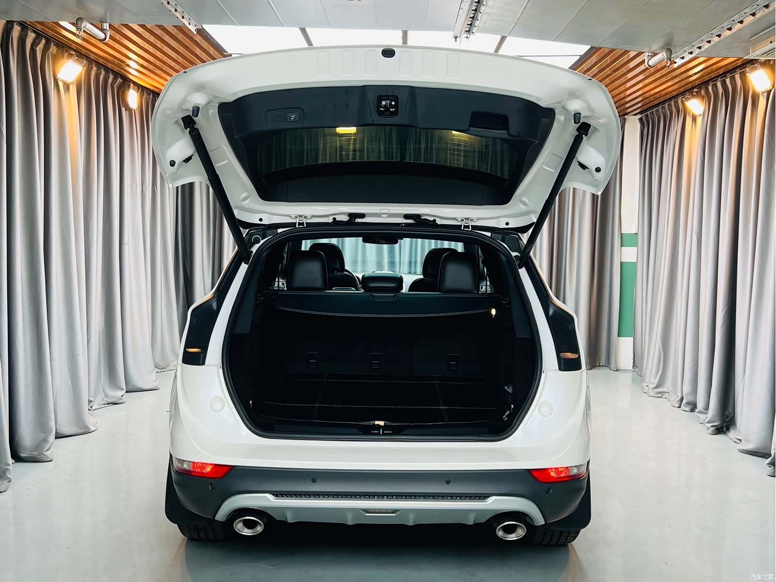 Lincoln MKC, 2015 6