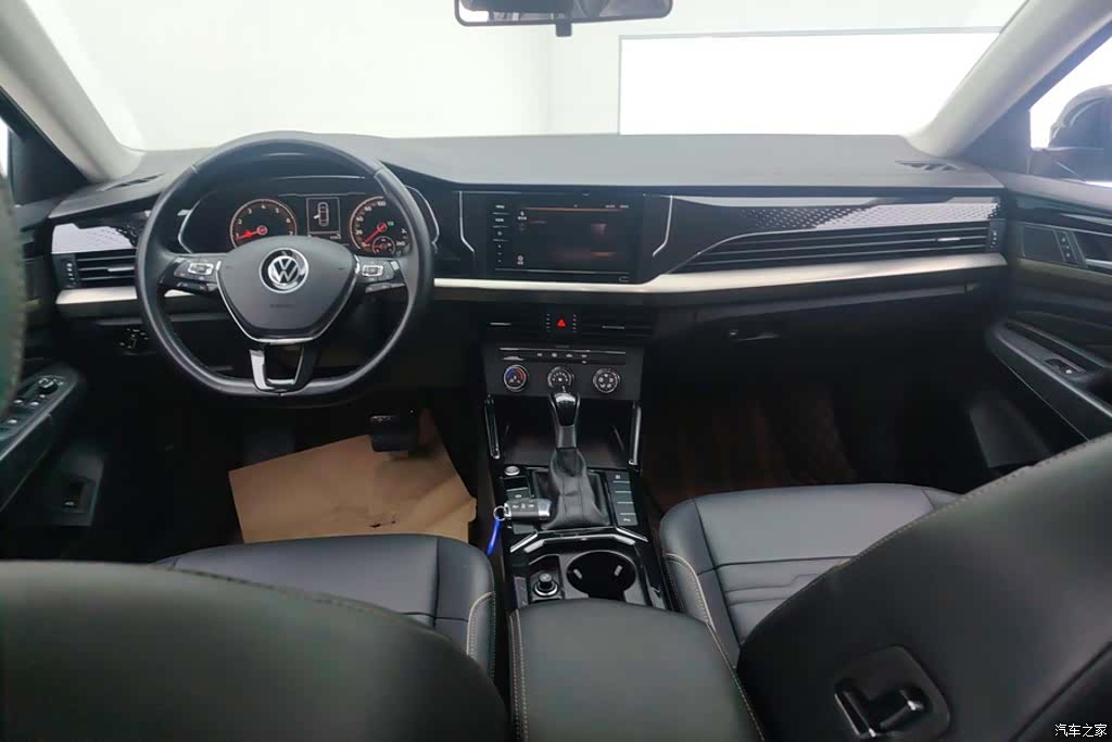 Volkswagen Passat, 2021 12
