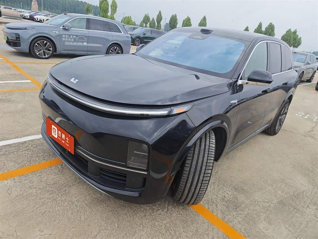 Li Auto L8