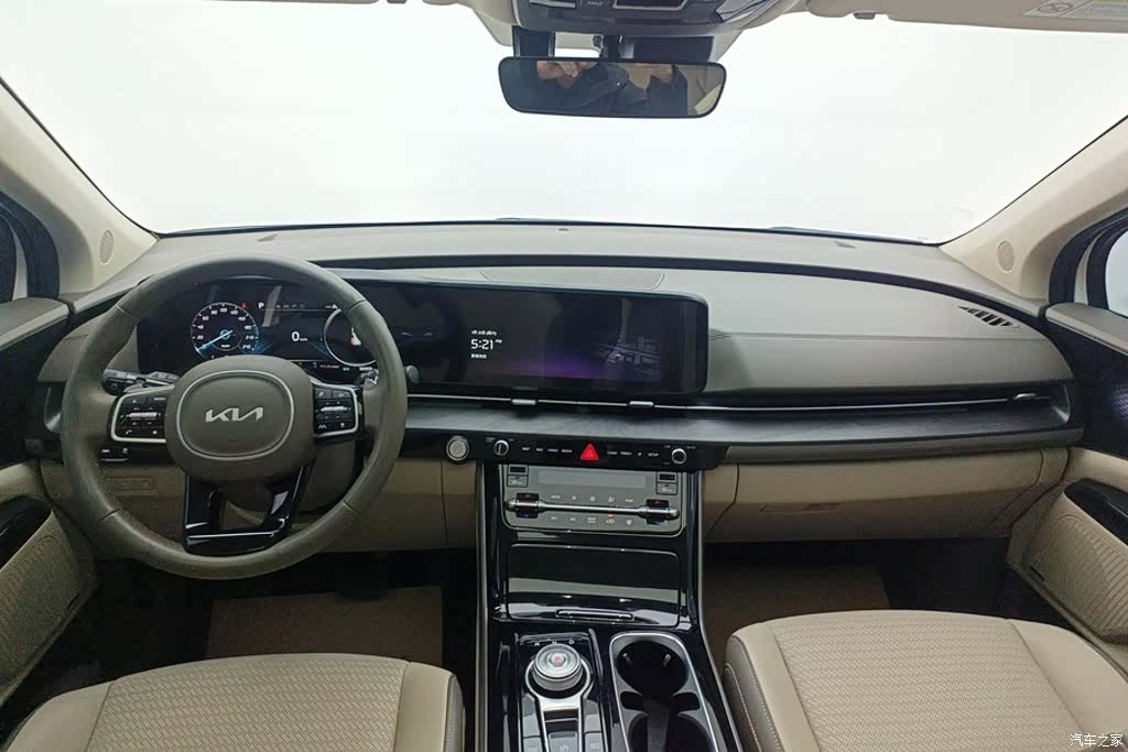 Kia Carnival, 2022 12