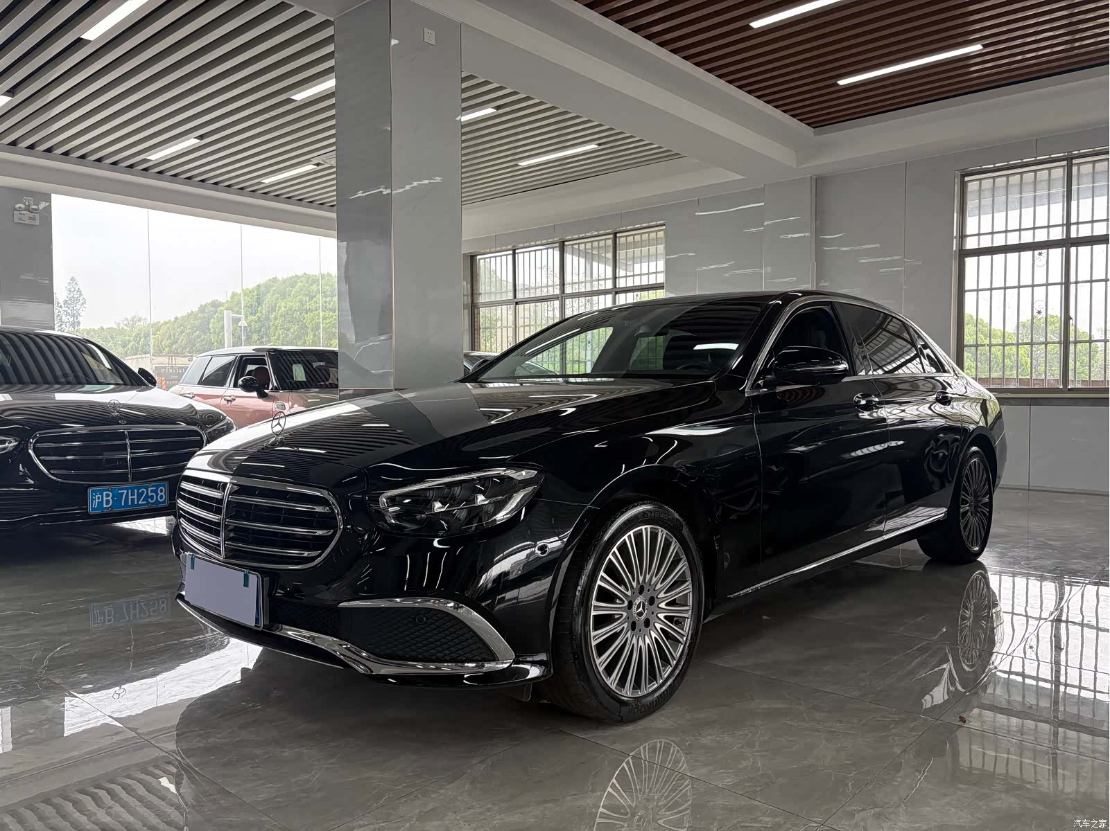 Mercedes-Benz E-Class, 2023 1
