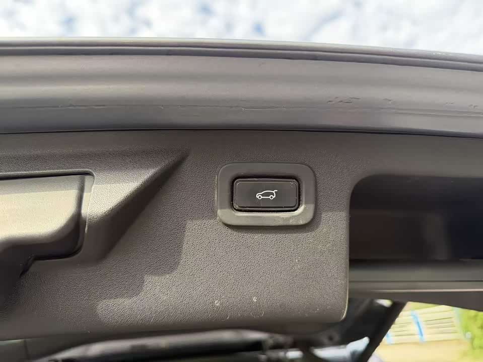 Land Rover Discover sports