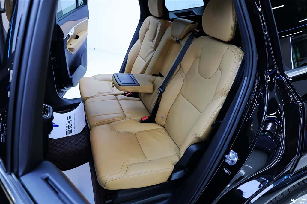 Volvo XC90, 2018 30