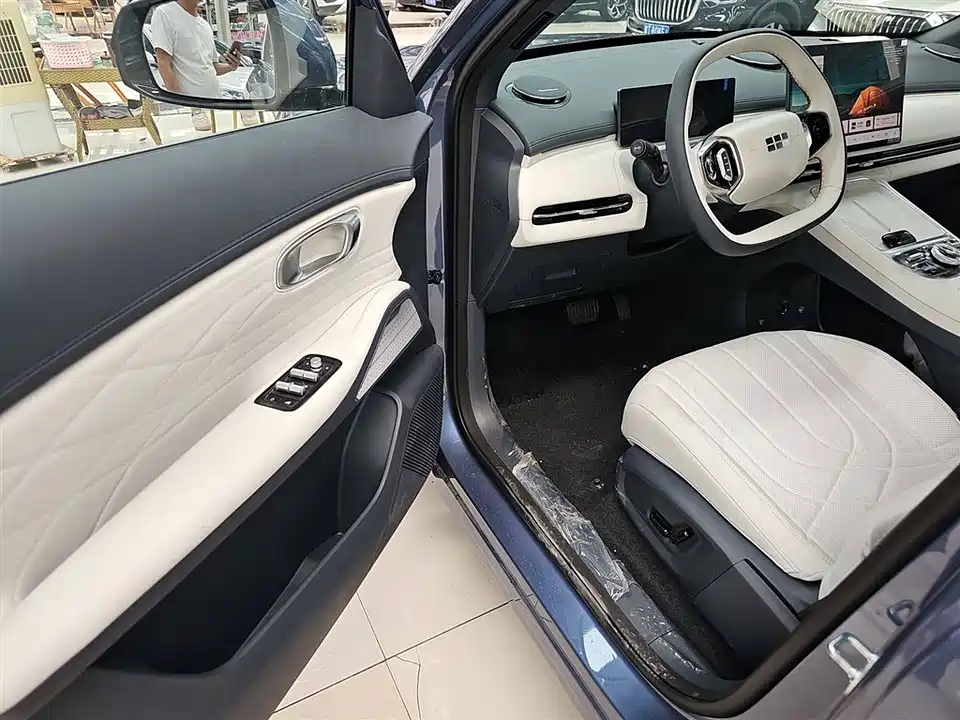 Geely Galaxy Galaxy Starship 7 EM-i