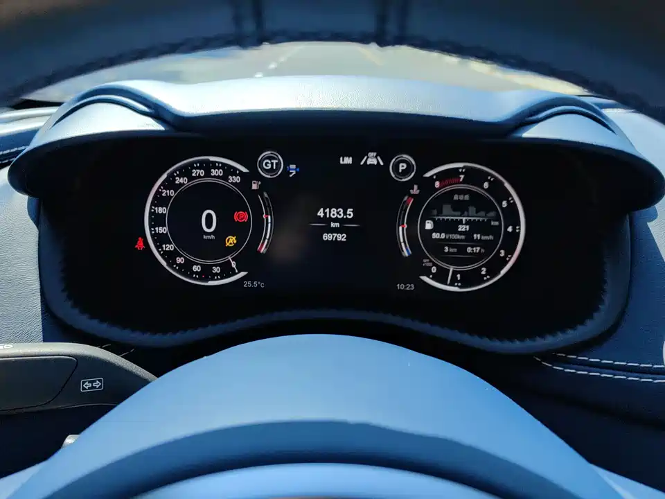 Aston Martin DBX Aston Martin DBX