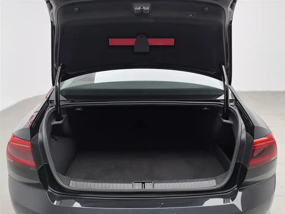 Volkswagen Magotan GTE