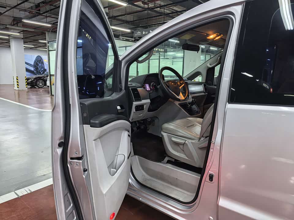 JAC Refine Ruifeng M4