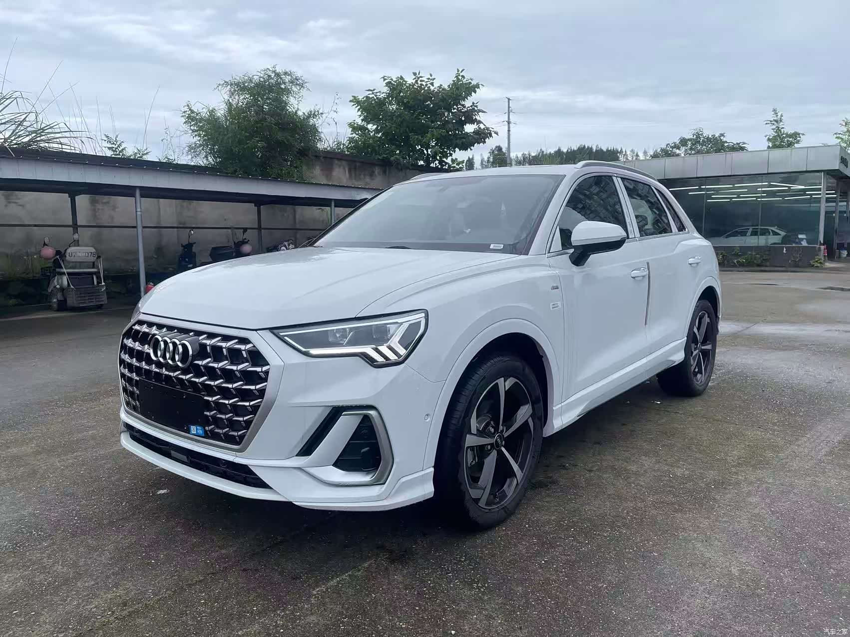 Audi Q3, 2025 1