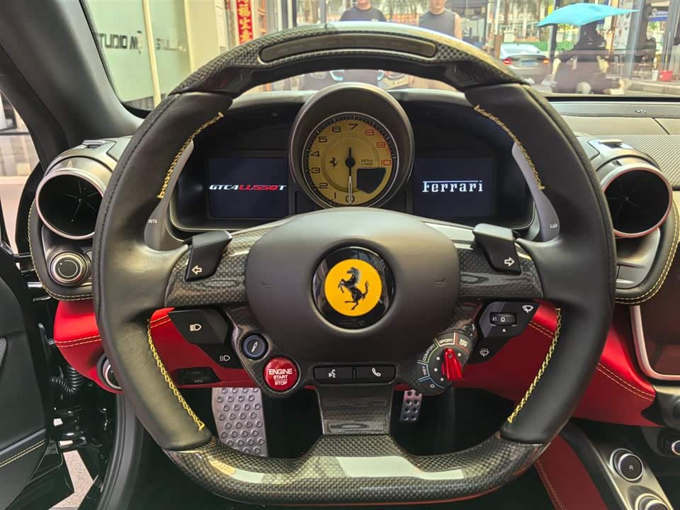 Ferrari GTC4Lusso