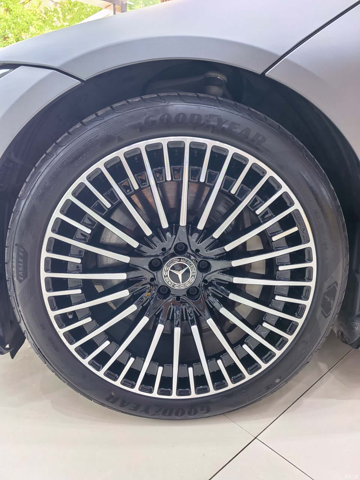 Mercedes-Benz EQS, 2024 15