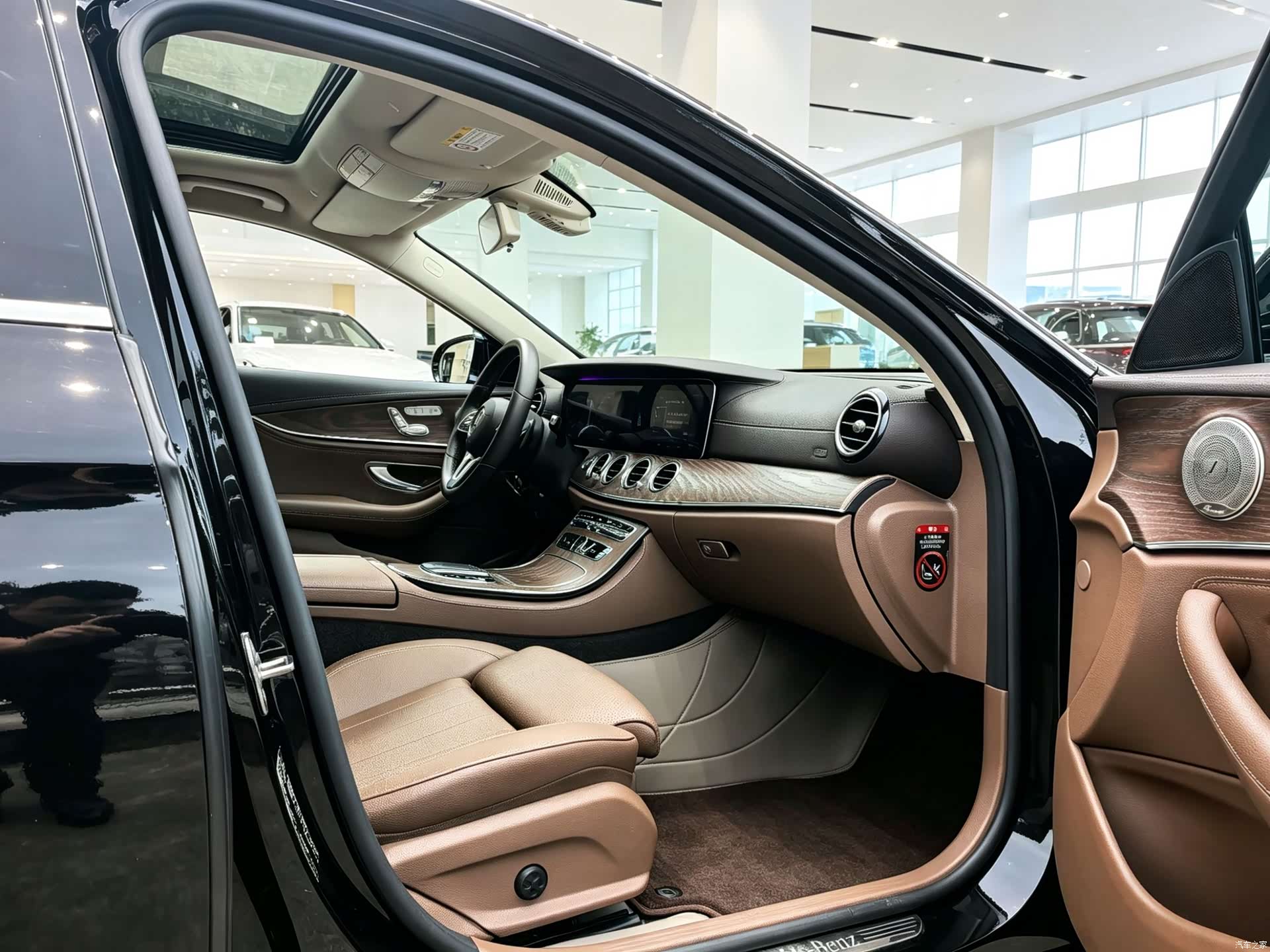 Mercedes-Benz E-Class, 2019 7