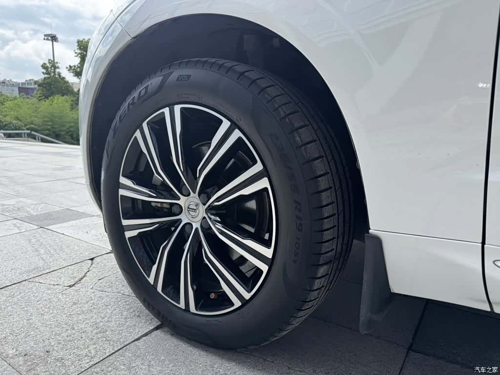 Volvo XC60, 2022 11