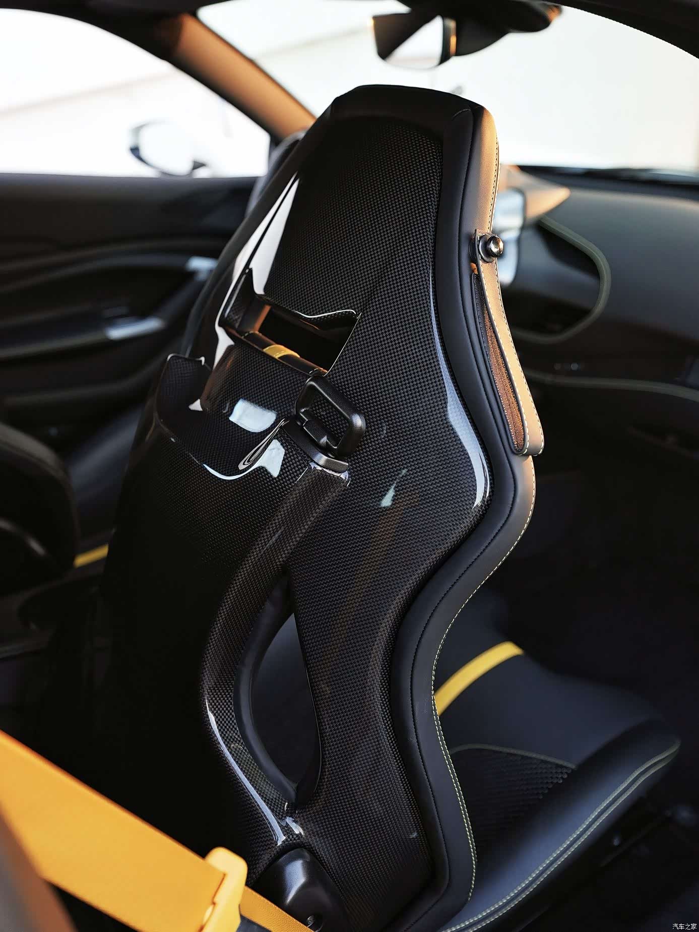 Ferrari F8, 2023 13