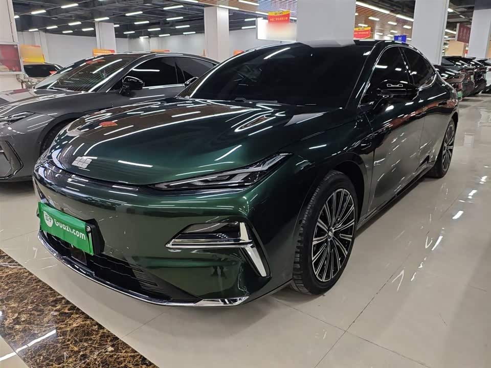 Geely Galaxy Galaxy Sparkle 8