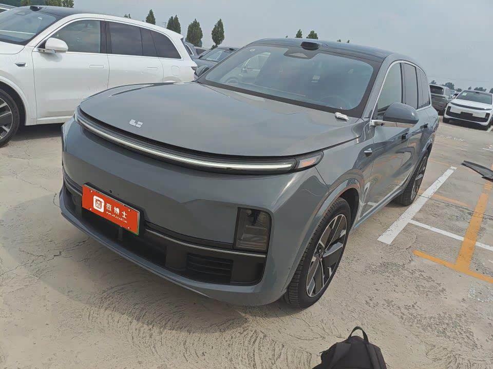 Li Auto L8