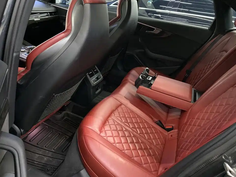 Audi S4 Audi S4