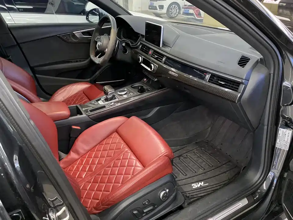 Audi S4 Audi S4
