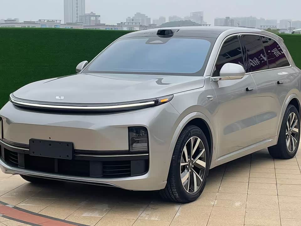 Li Auto Ideal L8