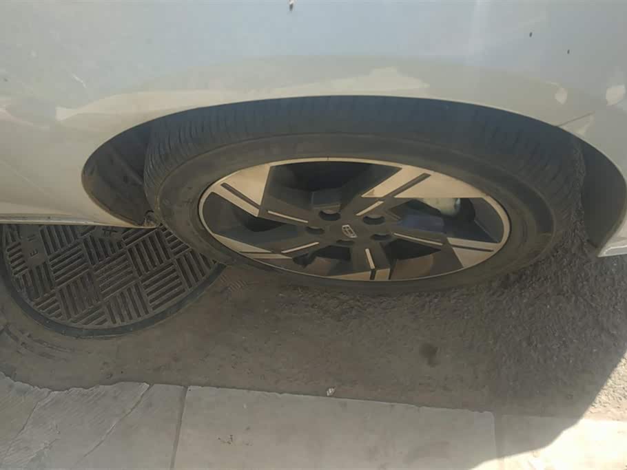 Geely Emgrand L HiP Geely Emgrand L HiP