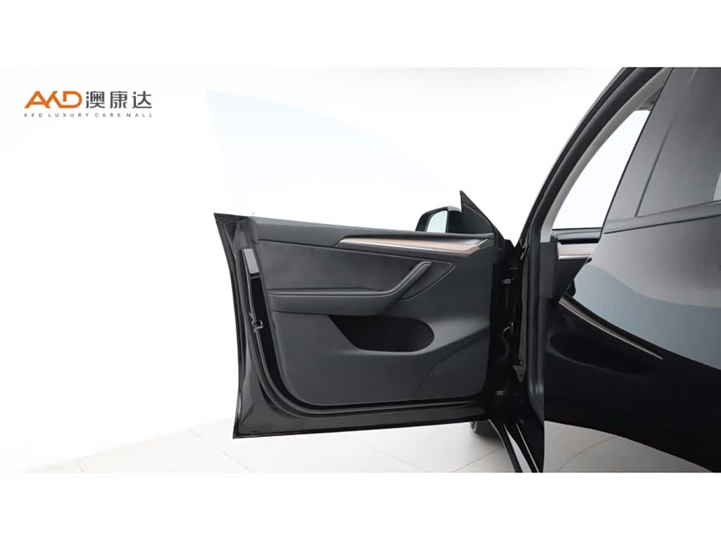 Tesla Model Y, 2022 10