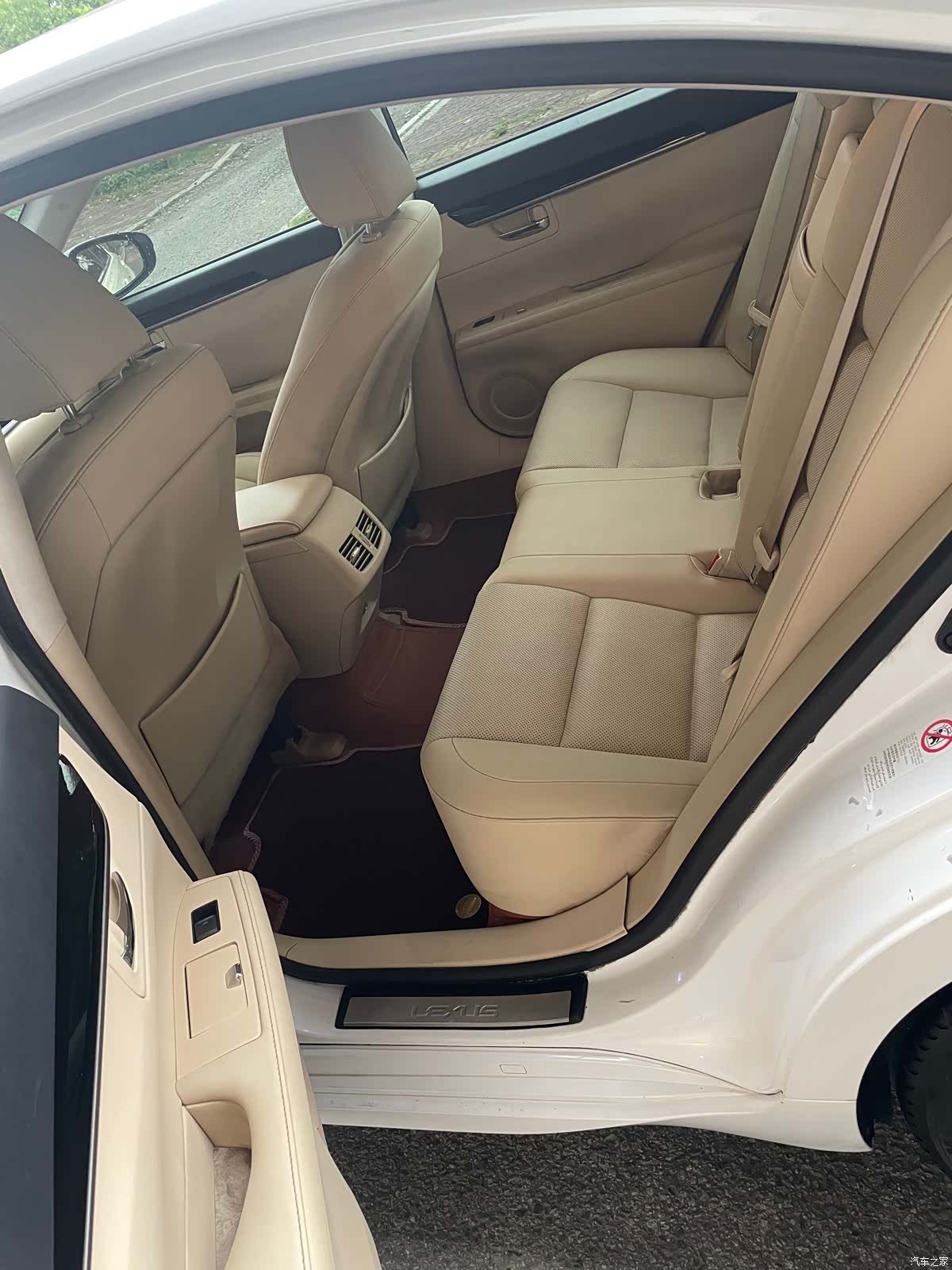 Lexus ES, 2015 7