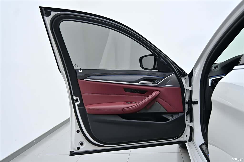 BMW 5 Series, 2024 20