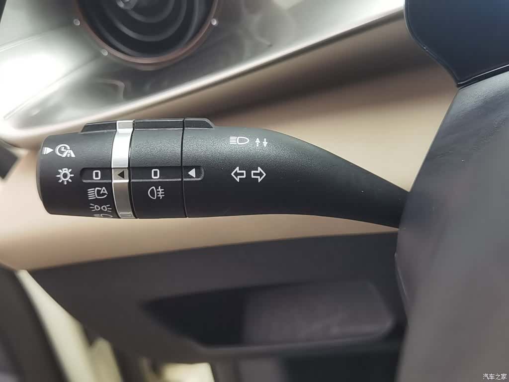 BYD Dolphin, 2024 21