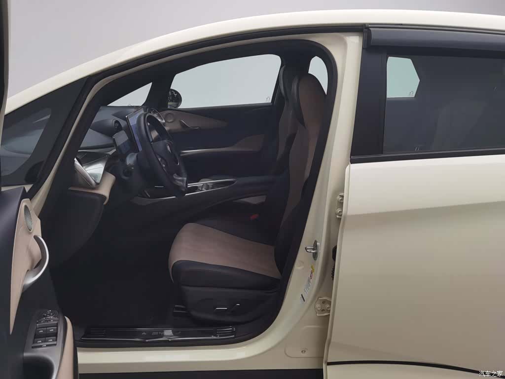 BYD Dolphin, 2024 10