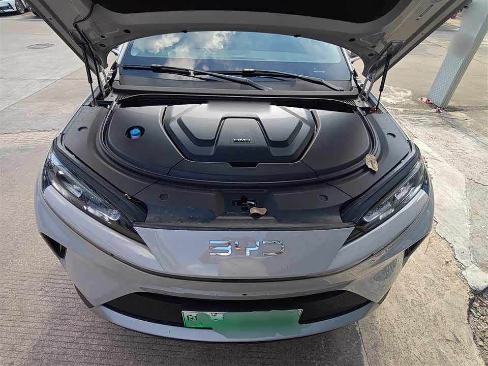 BYD Sea Lion 07 DM-i