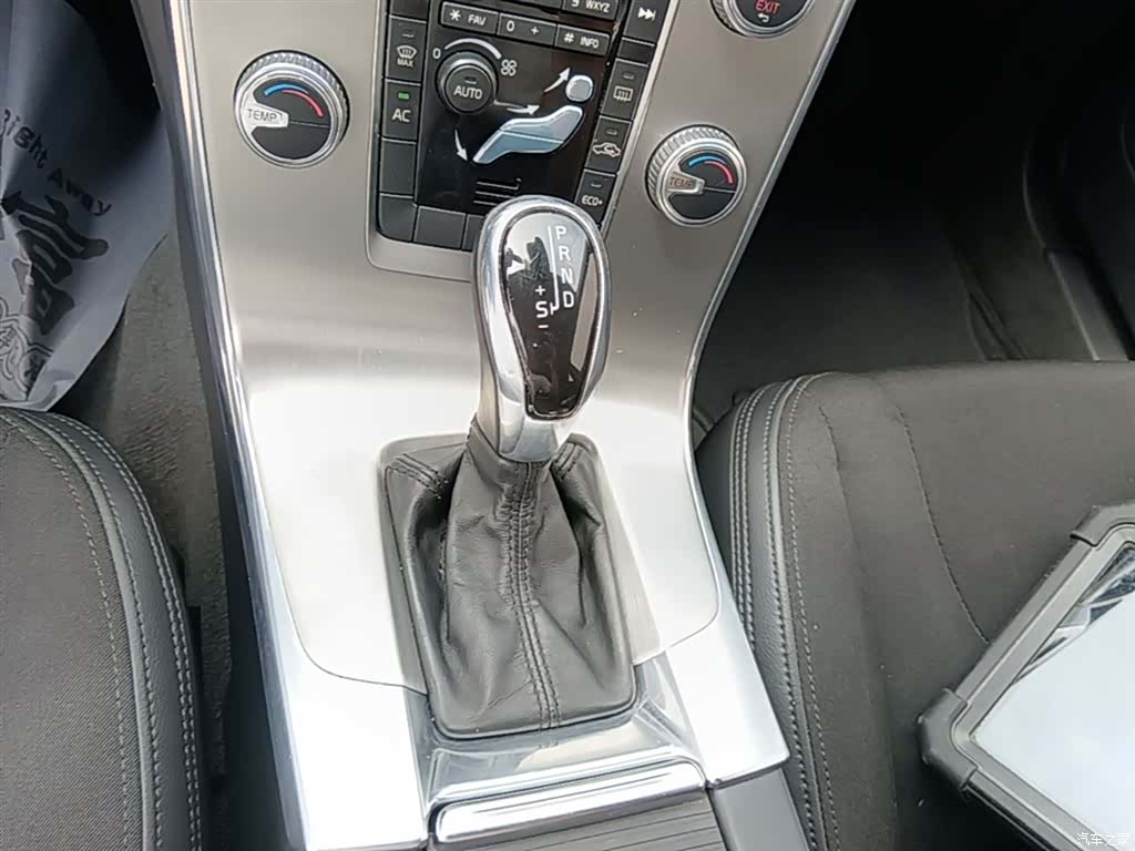 Volvo S60, 2015 14